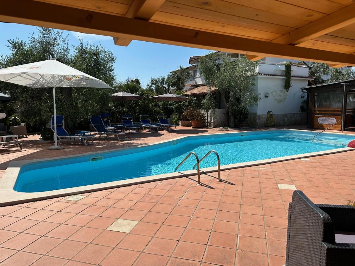 Villa Monica Appartamenti Vieste Kültér fotó